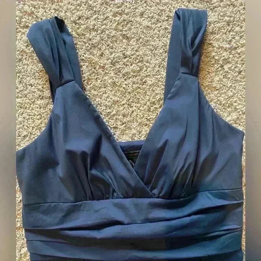 BCBG Women’s Maxazria Party Dress Navy Blue size 4 - Picture 5 of 14